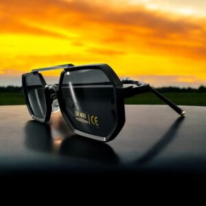 CITY Black with Black Lenses - Image 1